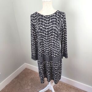 DONNA MORGAN WOMEN'S BLACK AND WHITE SHIFT DRESS SIZE 12